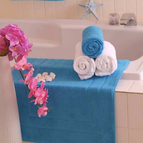 Tapis de bain uni bleu décoration salle de bain La Cotton Ray